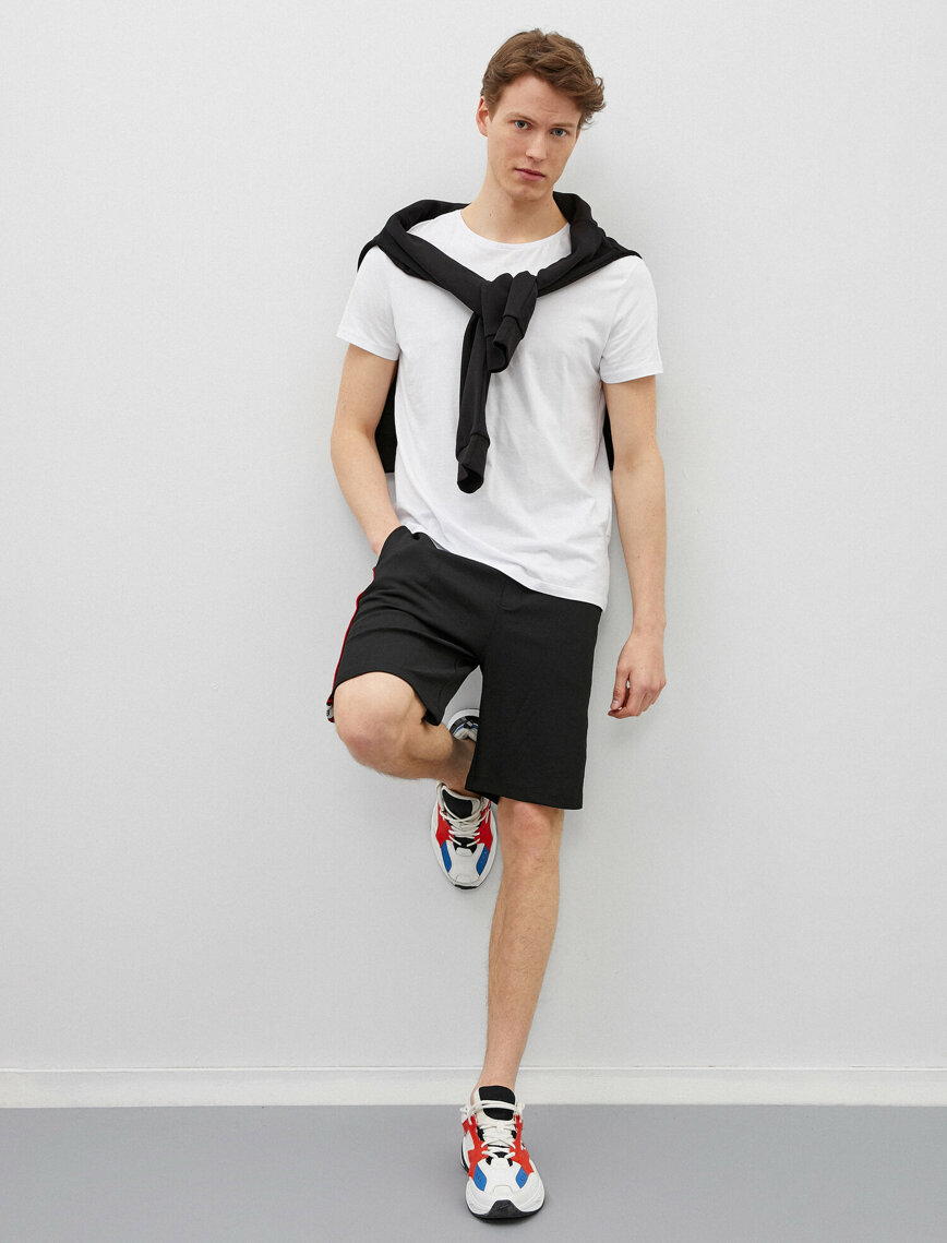 Sloganlı Şort Şeritli